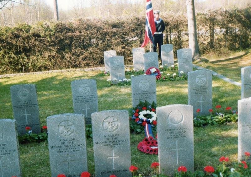 Honour Guard from H.M.S.Nottingham at Ballangen Cemetery. Photo Ron.Cope