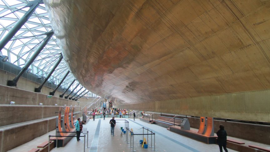 The elegant structure that supports the ship.