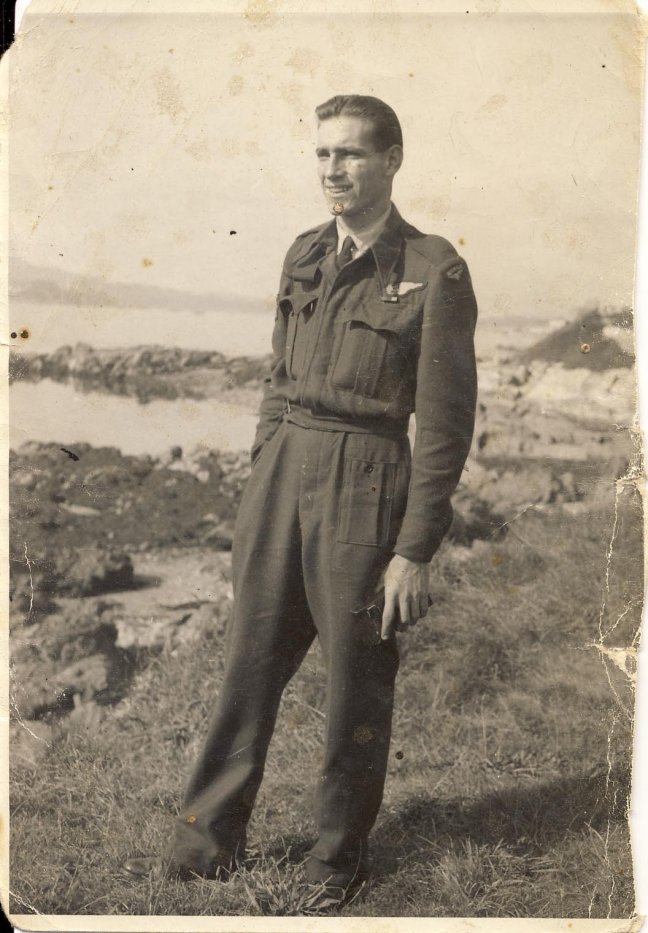 Squadron Leader,Flight Sergeant Gordon Craig at Mountbatten