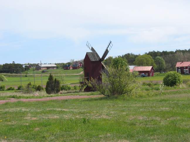 Most of the area is farmland.