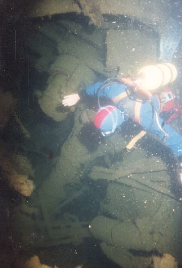 Looking down into the tangle at the stern.