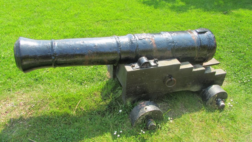 The cannon was raised by a group of local divers in 1968.