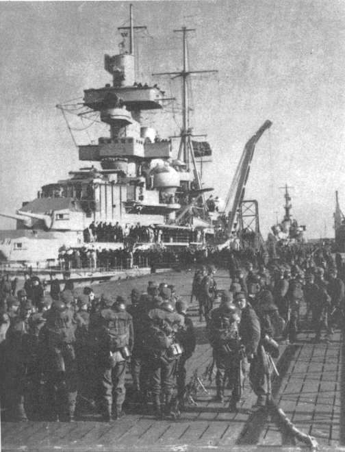 Mountain troops embarking on the Battleship Hipper.